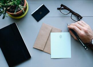 How to address a letter